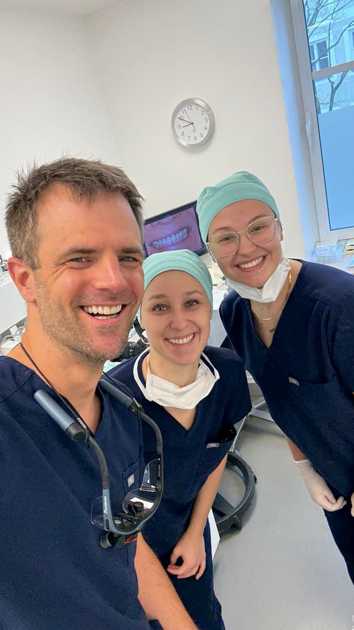 Team nach erfolgreicher OP